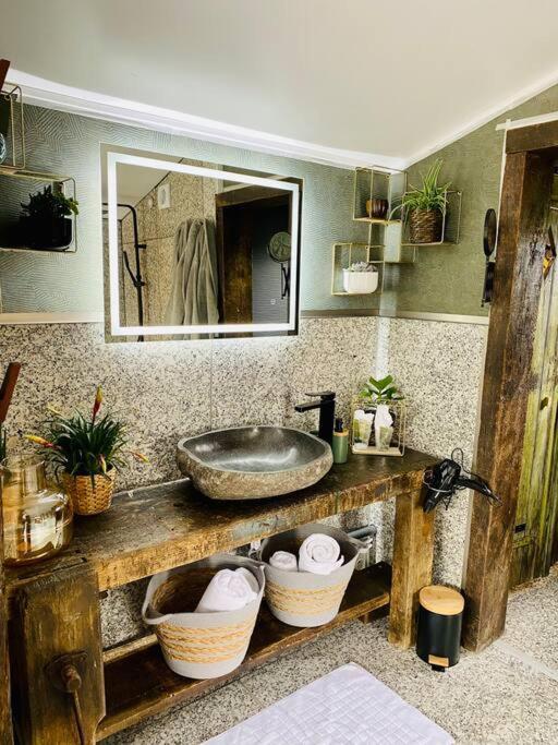 Cottage, Lodge & Spa Prouilly Екстер'єр фото